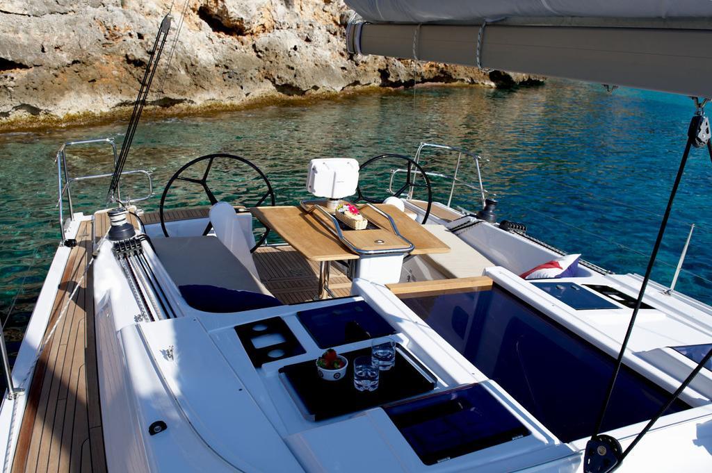 "Alkyoni" Sailing Yacht Hotel Thessaloníki Eksteriør billede
